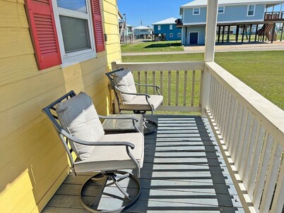 Auralee Unit 1 - Beach Access - Island Realty