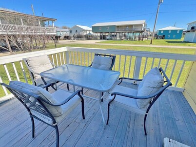 Auralee Unit 1 - Beach Access - Island Realty