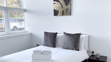 1 habitación, espacio para trabajar con laptop y wifi gratis