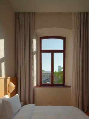 Soundproofing, iron/ironing board, free WiFi - bellhop Tbilisi (Tbilisi)