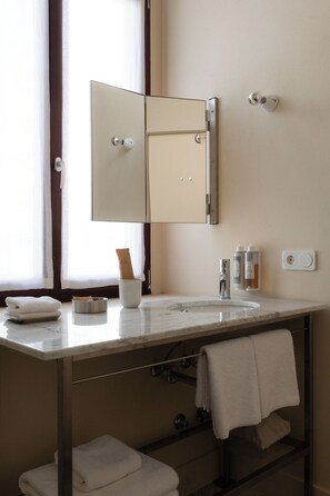 Bathroom - bellhop Tbilisi (Tbilisi)