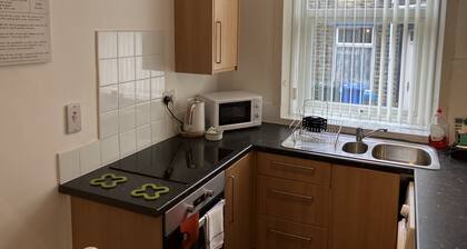 Cosy Escape: 2Bed Home in Littleborough