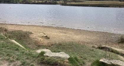 Cosy Escape: 2Bed Home in Littleborough