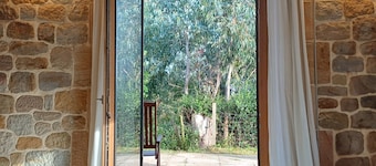 New apartment with garden in a rural house with sea views