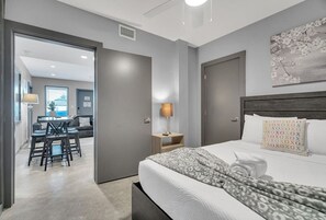 5 chambres, bureau, fer et planche à repasser, accès au Wi-Fi (inclus)