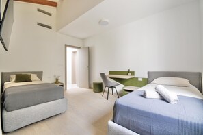 4 Schlafzimmer, Zimmersafe, Bügeleisen/Bügelbrett, Reisekinderbett