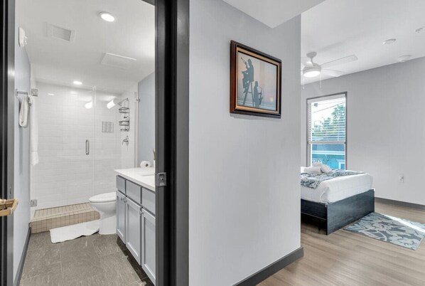 Hair dryer, towels - Comfy New Build Near FQ/Frenchman+Parking (New Orleans)