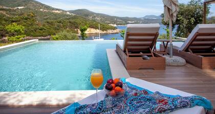 Zavia Villas-Villa Bita, Seafront with Private Pool