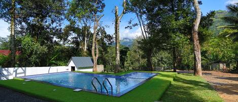 Alberca al aire libre