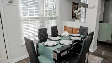 House, 3 Bedrooms, Accessible, Smoking | Dining room
