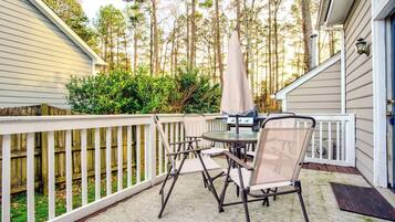 House, 3 Bedrooms, Accessible, Smoking | Terrace/patio