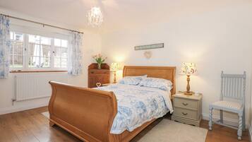 3 bedrooms, individually decorated, individually furnished, free WiFi