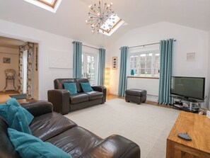 Living area - Pippin Cottage (Beaumaris)