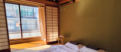 4 quartos, Wi-Fi de cortesia, roupa de cama