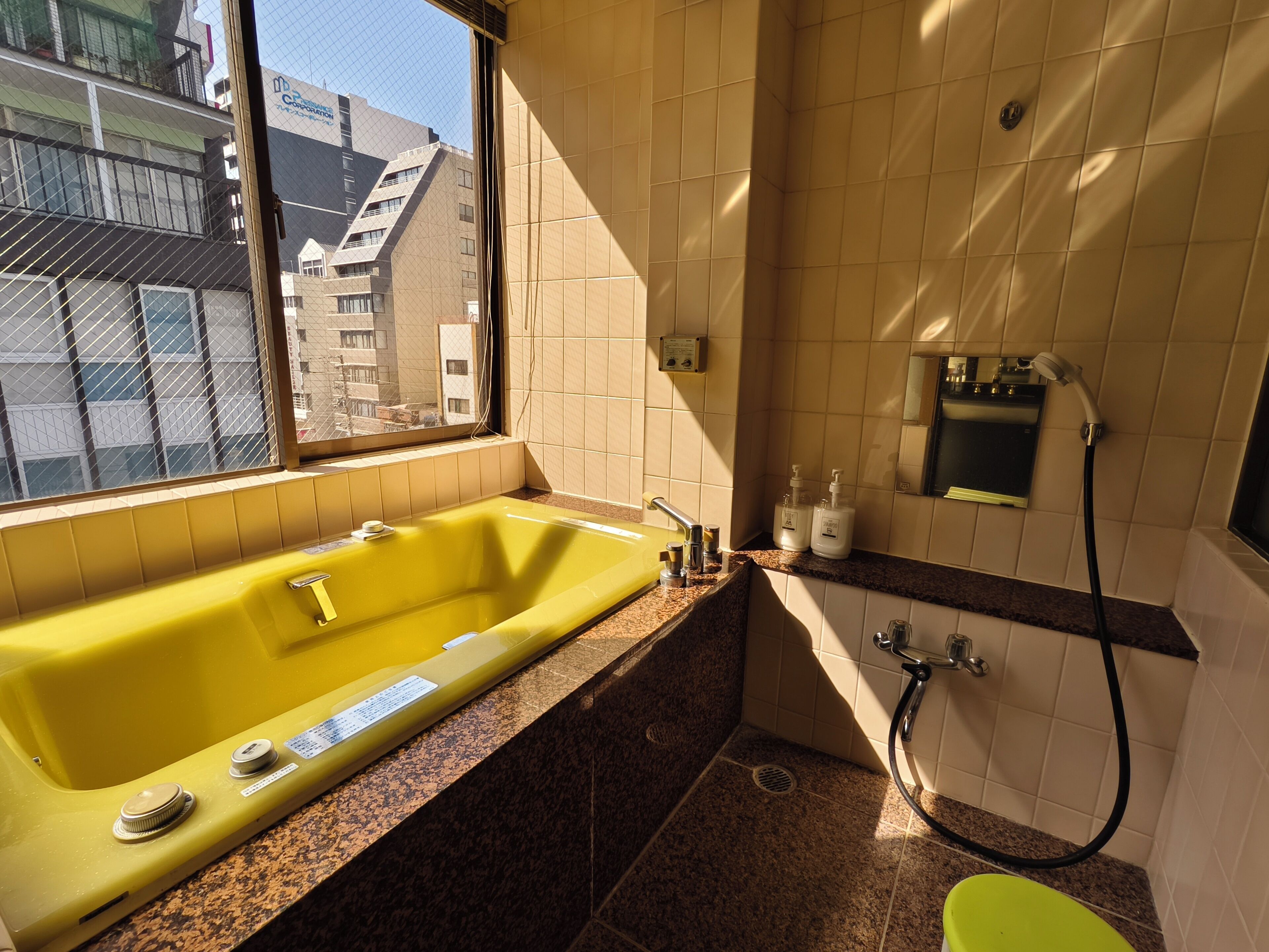 Doccia, asciugacapelli, bidet, asciugamani