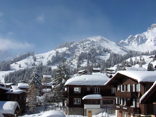 Your family home in beautiful Mürren with 3 bedrooms
Great for hiking and skiing