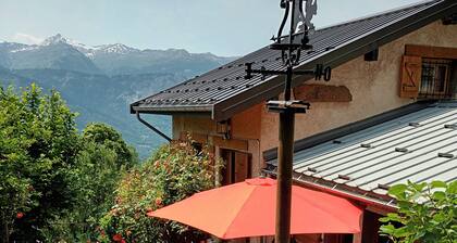 CHALET DE MONTAGNE AT 1170 m HAMEAU DE LA COMMUNE DE ORELLE. SUMMER WINTER
