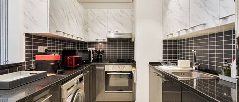 Fridge, microwave, oven, stovetop