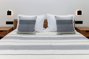 1 chambre, bureau, fer et planche à repasser, Wi-Fi gratuit