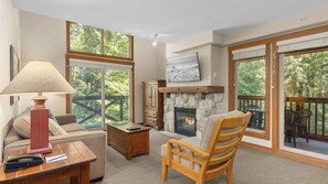 TV, fireplace - Whistler - Lost Lake Lodge - 2 Bedroom #425 (Whistler)