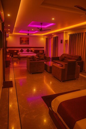 Family Room | Desk, free WiFi - Hotel SHIVALAYA by GPH (Haridwar)