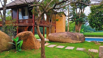 Classic Villa, 4 Bedrooms, Private Pool, Garden View | Courtyard view