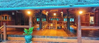 Moc Homestay & Villa