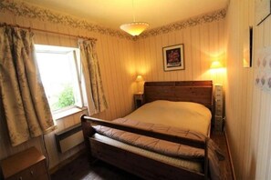1 slaapkamer, een strijkplank/strijkijzer, wifi, beddengoed
