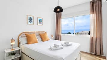 1 slaapkamer, een strijkplank/strijkijzer, reisbedje, gratis wifi