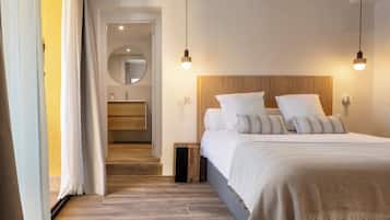 Apartment, 1 Bedroom, Pool View