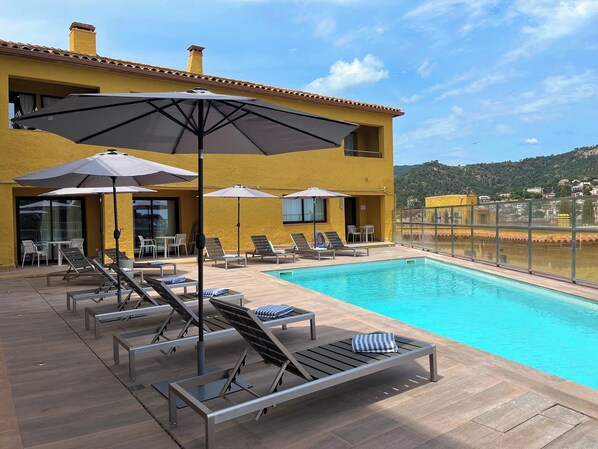 Outdoor pool - Feelathome Vil-la Romana (Tossa de Mar)