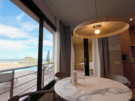 Apartamento, 1 habitación, vistas a la piscina | Comedor