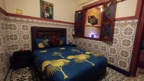 4 bedrooms, desk, iron/ironing board, WiFi