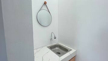 Comfort Suite, City View | Private kitchen | Dishwasher, coffee/tea maker, electric kettle