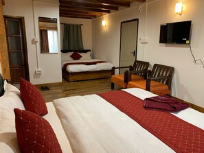 Room - Pagoda Heritage (Darjeeling)