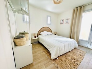 3 chambres, lit parapluie, Wi-Fi, draps fournis