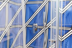免費盥洗用品、吹風機、浴袍、毛巾