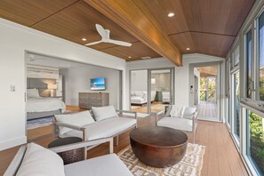 4 habitaciones, tabla de planchar con plancha, wifi y ropa de cama 
