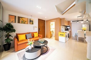 Apartment, Non Smoking | Living area | 55-inch TV with cable channels - Shanghai Hills & Wanye Spacious Family Suites (Shanghai)