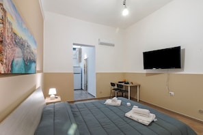 Familienapartment, 1 Schlafzimmer (Dimora Cristina Apartment Bari) | 1 Schlafzimmer, kostenloses WLAN, Bettwäsche