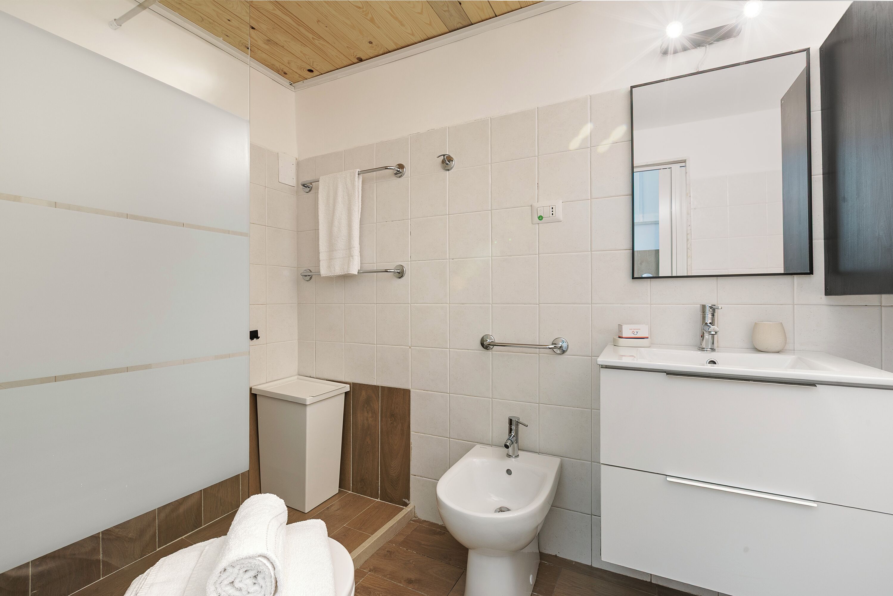 Familienapartment, Mehrere Schlafzimmer (Dimora Cristina Apartment Bari) | Badezimmer