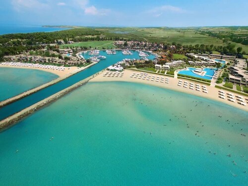 Elani Private Retreat - Villa Anna Garden Escape