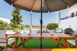 3 habitaciones, escritorio y acceso a internet