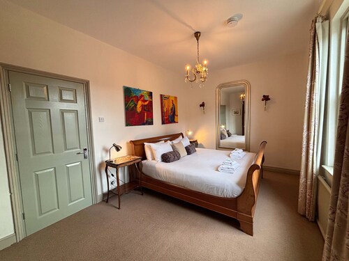 St Denys View With Free Parking