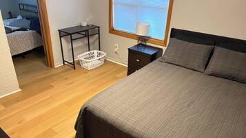 3 chambres, bureau, Wi-Fi gratuit, draps fournis
