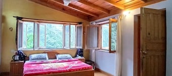 Woodside Retreat Pangot