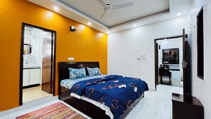 3 chambres, fer et planche à repasser, Wi-Fi, draps fournis