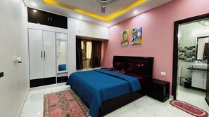 3 Schlafzimmer, Bügeleisen/Bügelbrett, WLAN, Bettwäsche