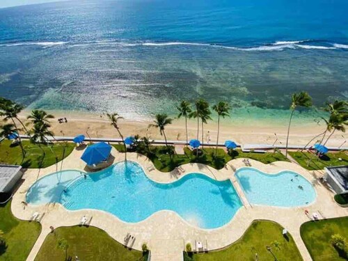 Romantic Hideaway Beach Front Condo, Spectacular Views, Pool