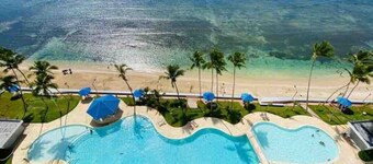 Romantic Hideaway Beach Front Condo, Spectacular Views, Pool